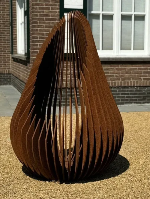 Teardrop Fireplace corten steel | Teardrop vuurhaard Cortenstaal | Cheminée Teardrop en acier corten | Cortenstahl Teardrop-Kamin | Chimenea de lágrima de acero corten | Camino a goccia in acciaio corten | FerrCa Art of Steel | Corten steel | Garden art | Garden sculpture | Cortenstaal | Tuinkunst | Tuinbeeld | Acier corten | Art du jardin | Sculpture de jardin | Cortenstahl | Gartenkunst | Gartenskulptur | Acero corten | Arte de jardín | Escultura de jardín | Acciaio corten | Arte del giardino | Scultura da giardino