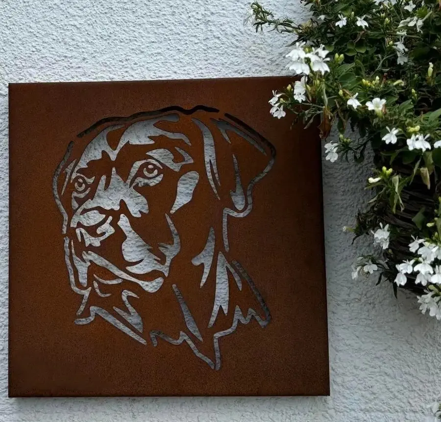 Hondenhoofd – Wandkunst in cortenstaal-FerrCa Hondenhoofd in cortenstaal – decoratieve metalen wandkunst